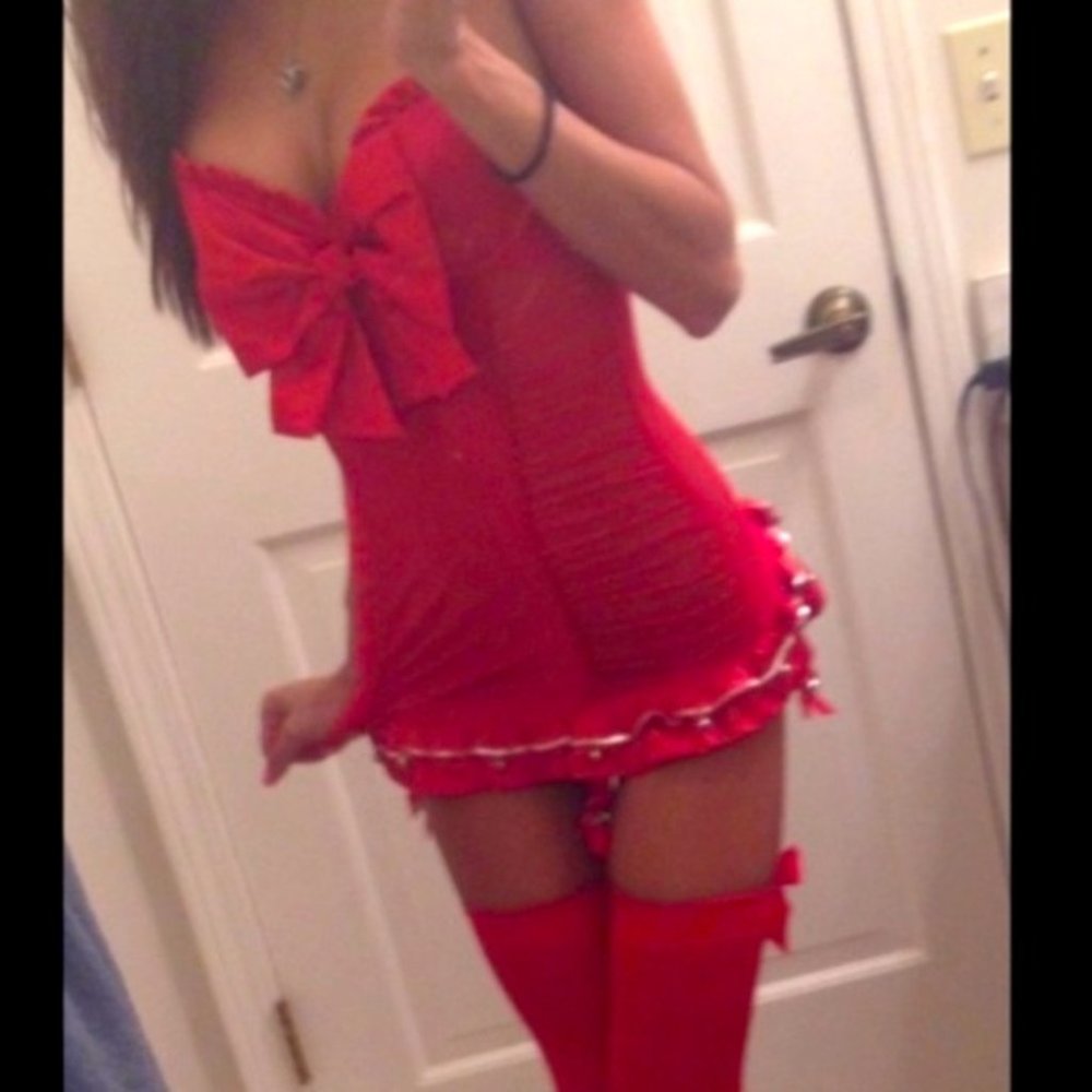 36C Victoria’s Secret Red Bow Holiday Babydoll Garter jingle bell dress Santa